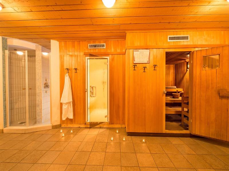 Glacier Hotel Grawand image
