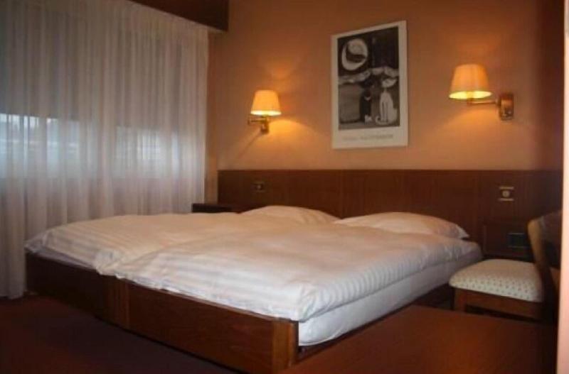 Hotel De La Poste image