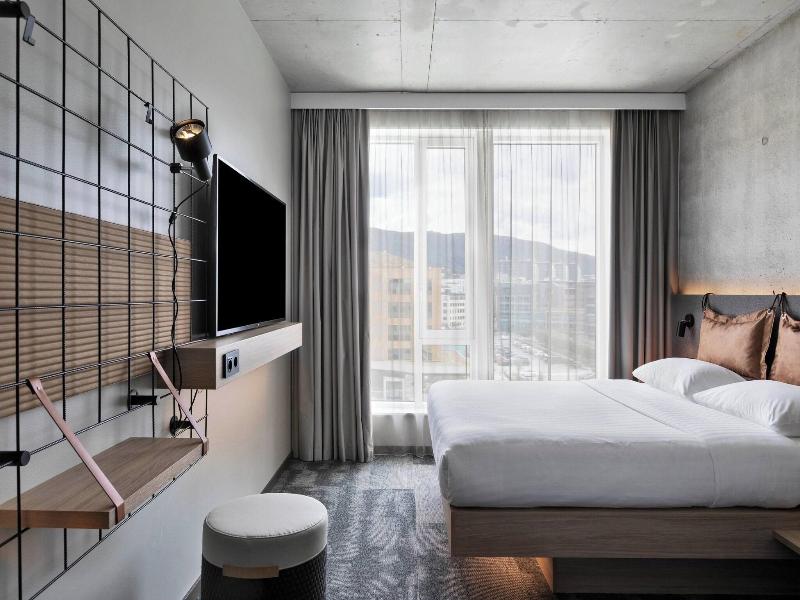 Moxy Bergen image