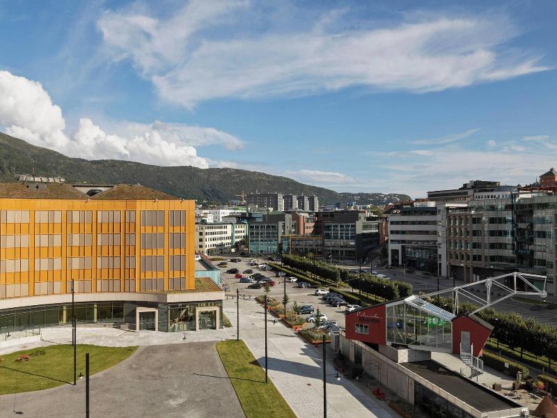 Moxy Bergen image
