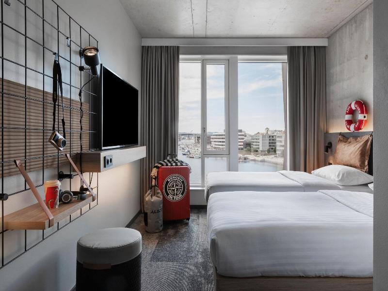 Moxy Bergen image