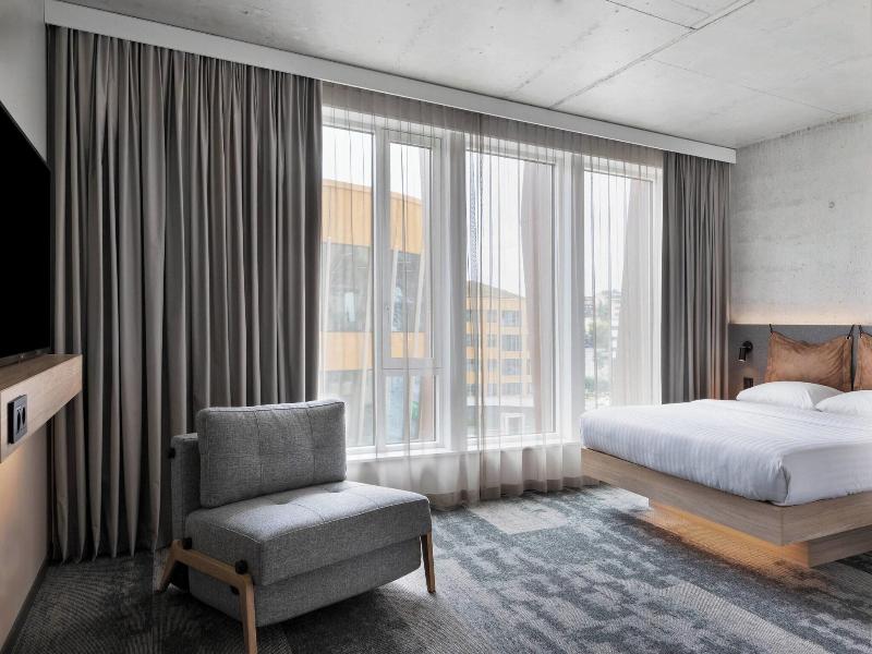 Moxy Bergen image