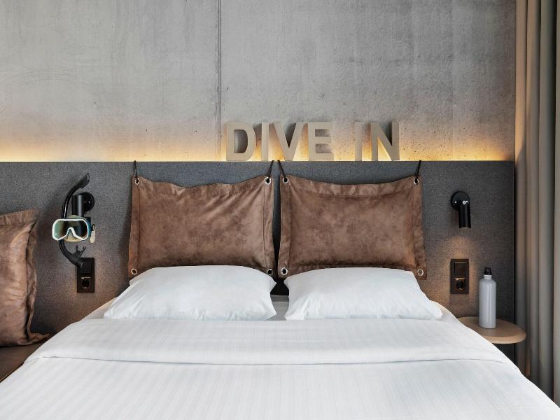 Moxy Bergen image