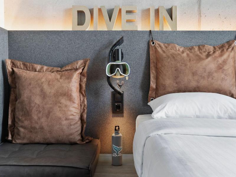 Moxy Bergen image