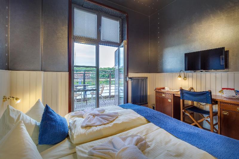 Hotel Dömitzer Hafen image