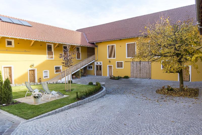 Ölerhof image