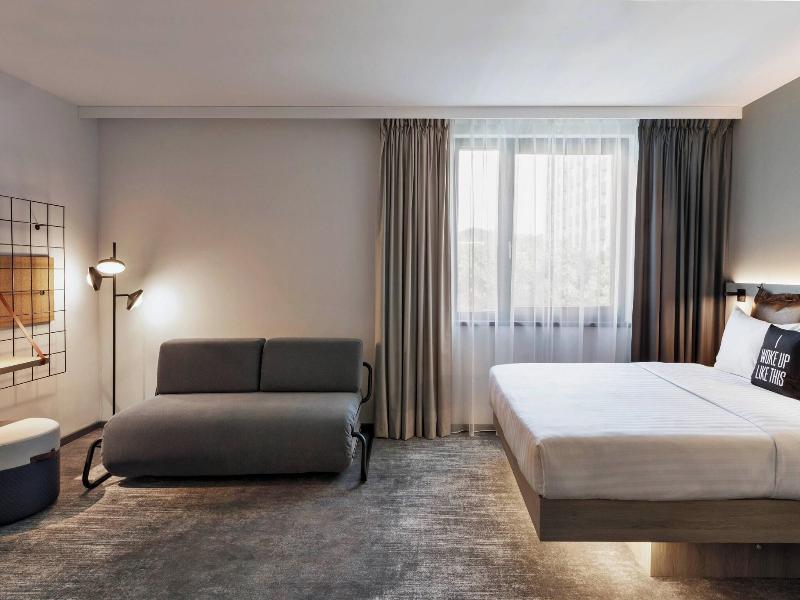 Moxy Hamburg City image