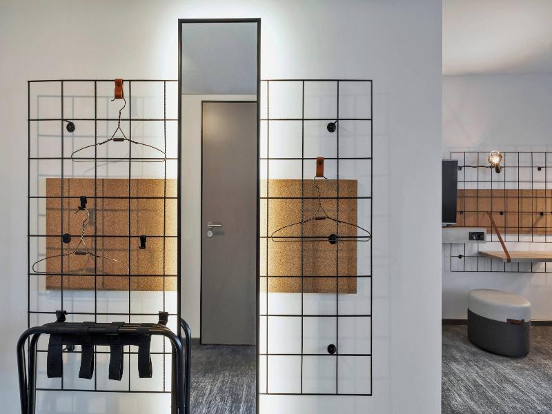Moxy Hamburg City image