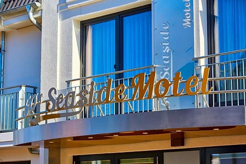 Bernstein 50'S Seaside Motel image