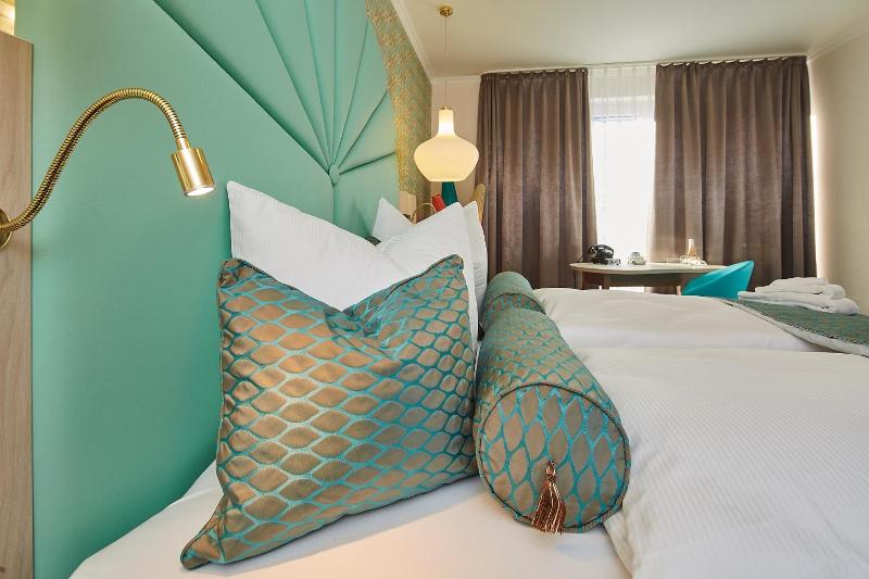 Bernstein 50'S Seaside Motel image