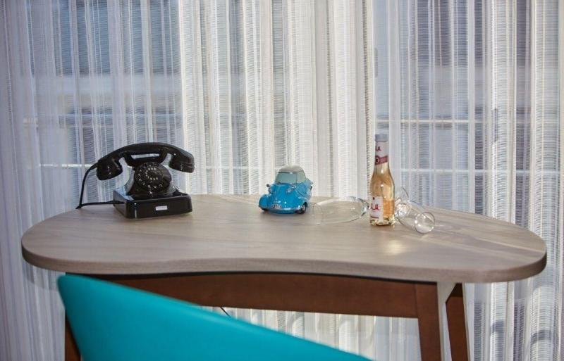 Bernstein 50'S Seaside Motel image