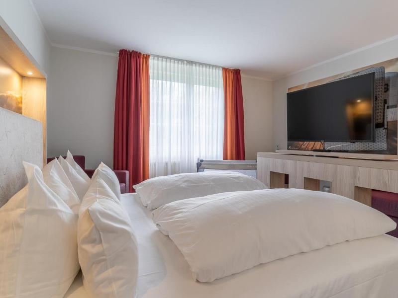 Hotel Kölfhamm image