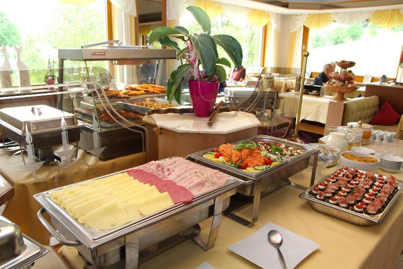 Hotel Gassbachtal & Nibelungen Café image