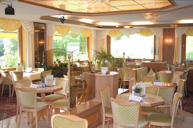 Hotel Gassbachtal & Nibelungen Café image
