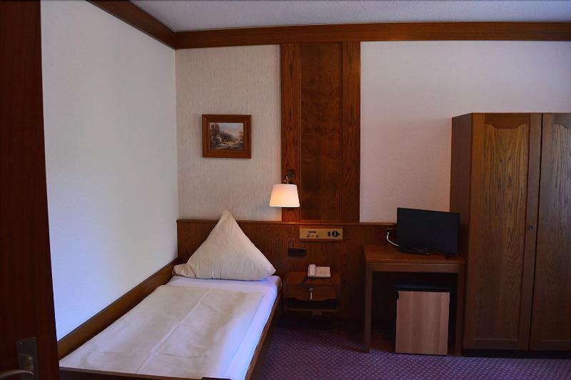 Hotel Gassbachtal & Nibelungen Café image