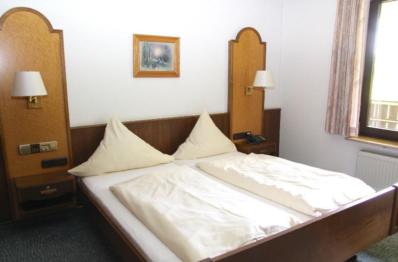 Hotel Gassbachtal & Nibelungen Café image