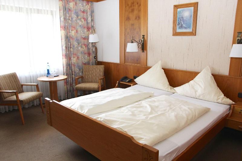 Hotel Gassbachtal & Nibelungen Café image