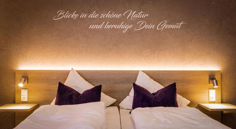 Hotel Gassbachtal & Nibelungen Café image