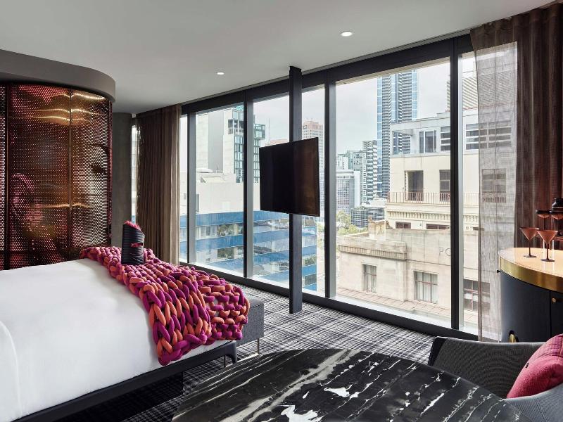 W Melbourne image
