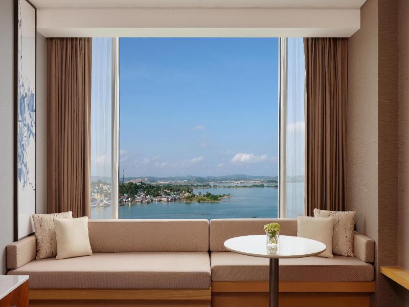 Batam Marriott Hotel Harbour Bay image