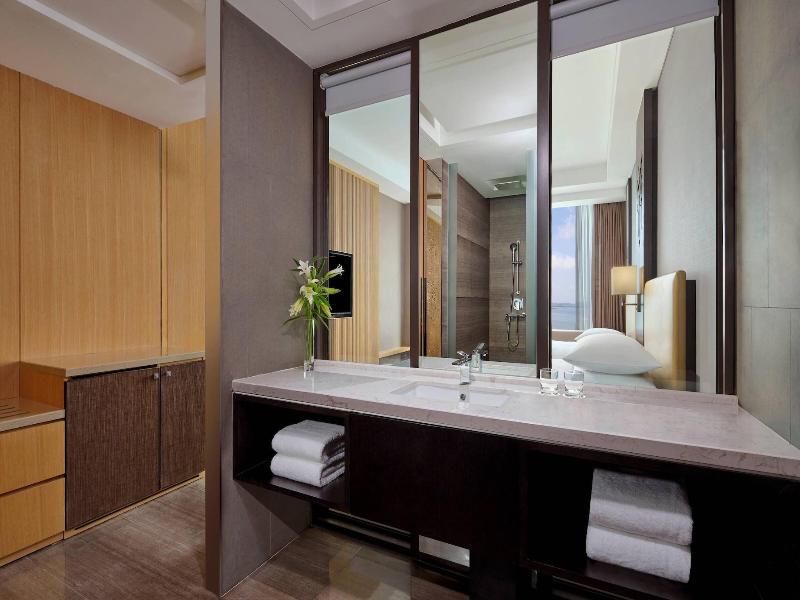 Batam Marriott Hotel Harbour Bay image