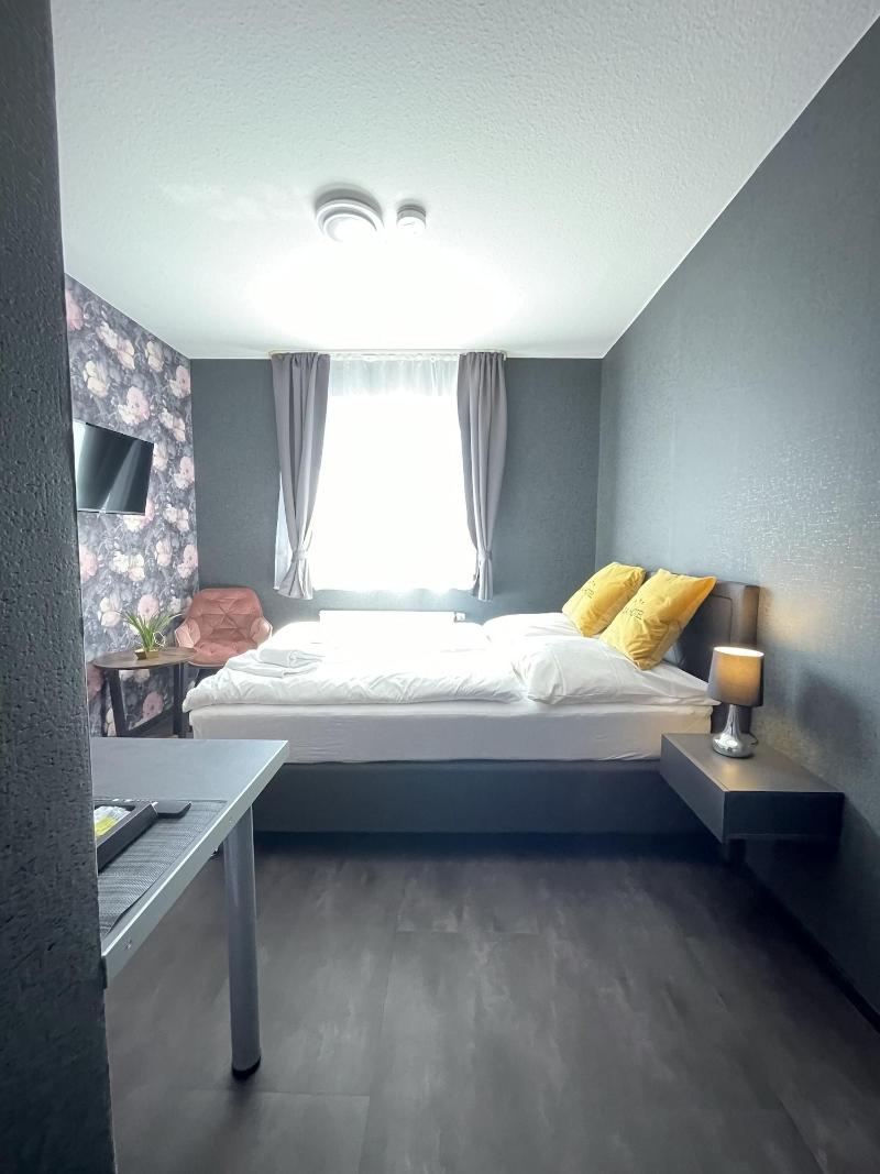Dua Hotel image