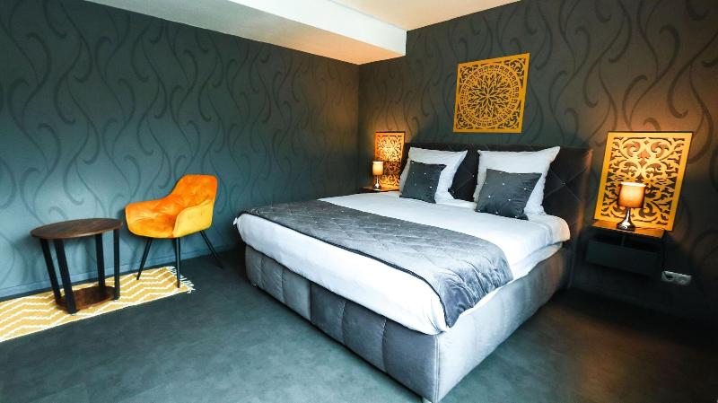 Dua Hotel image