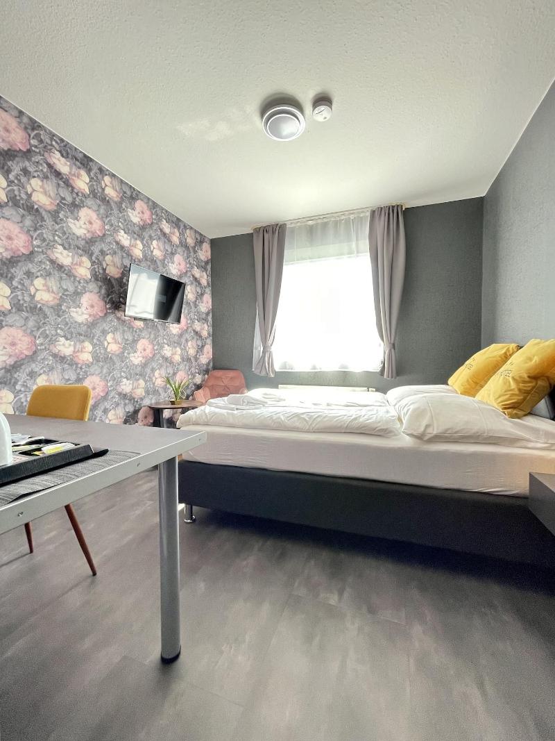 Dua Hotel image