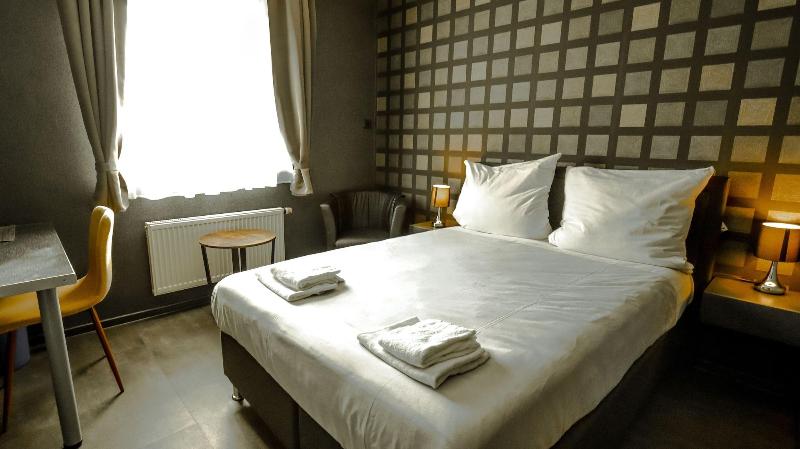 Dua Hotel image