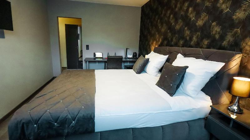 Dua Hotel image
