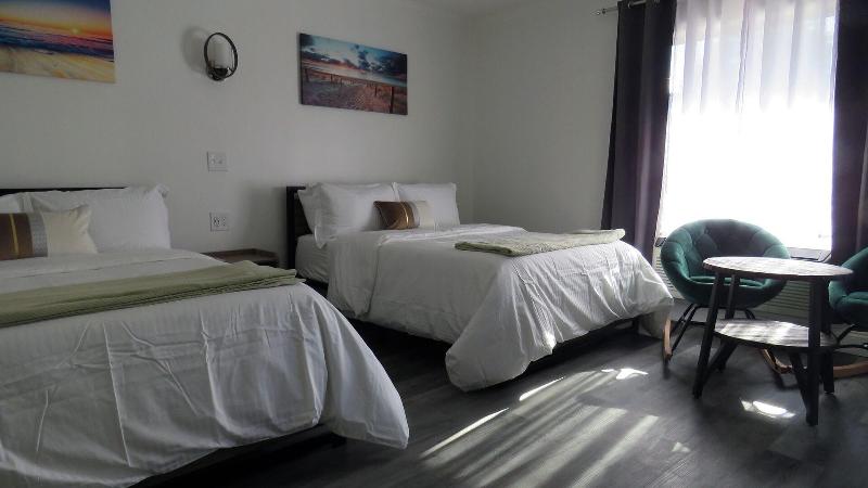 Gatehouse Motel image