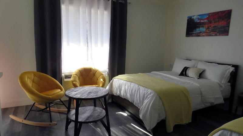 Gatehouse Motel image