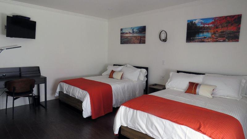 Gatehouse Motel image