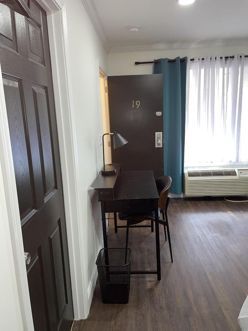 Gatehouse Motel image