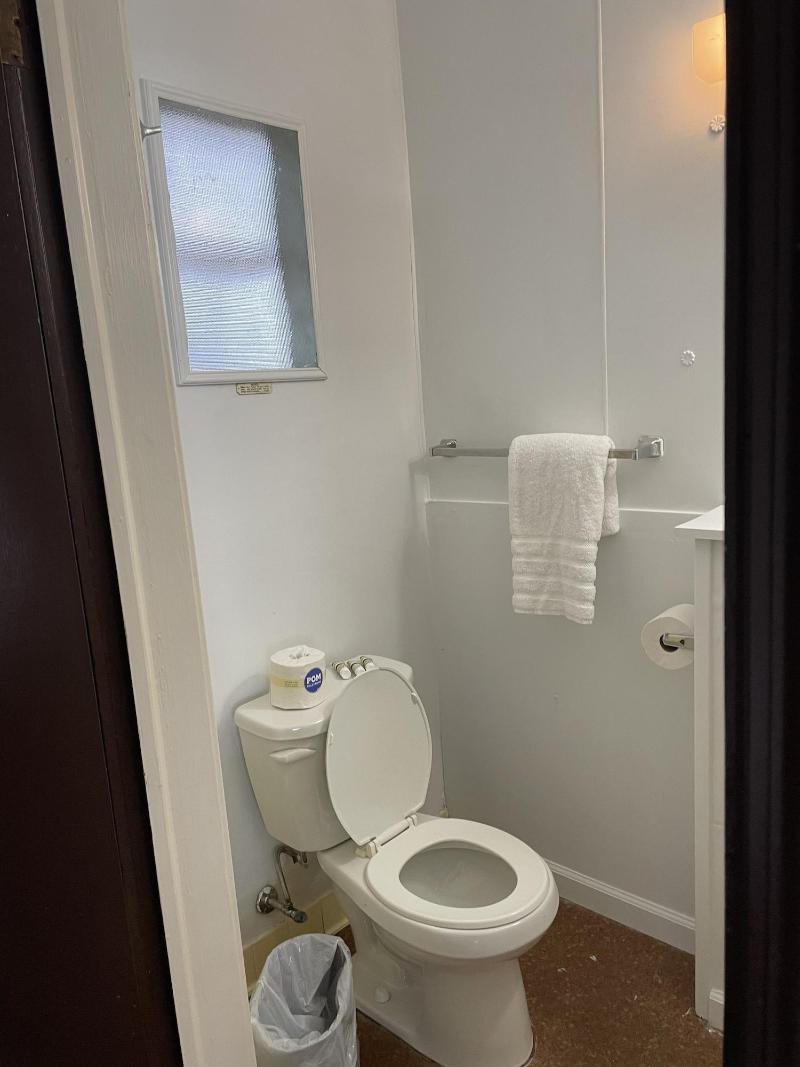 Gatehouse Motel image