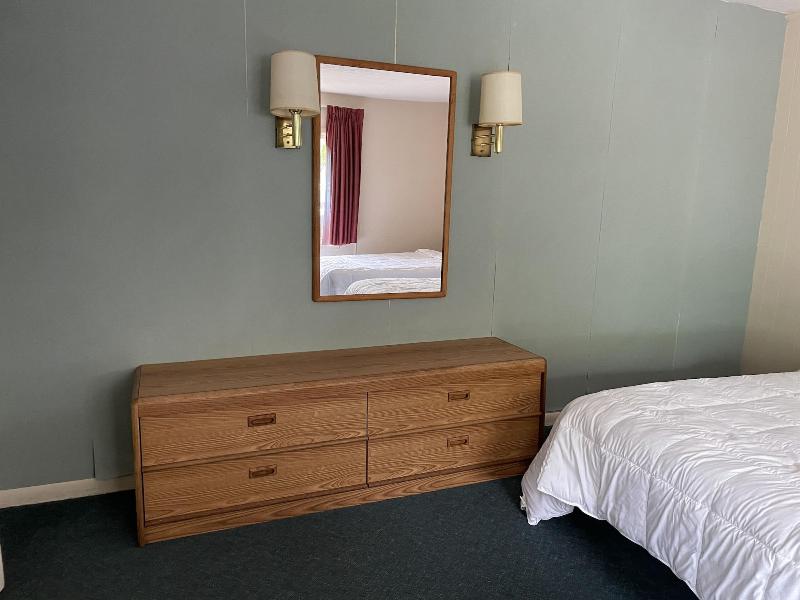 Gatehouse Motel image