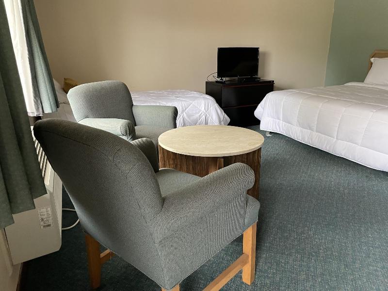 Gatehouse Motel image