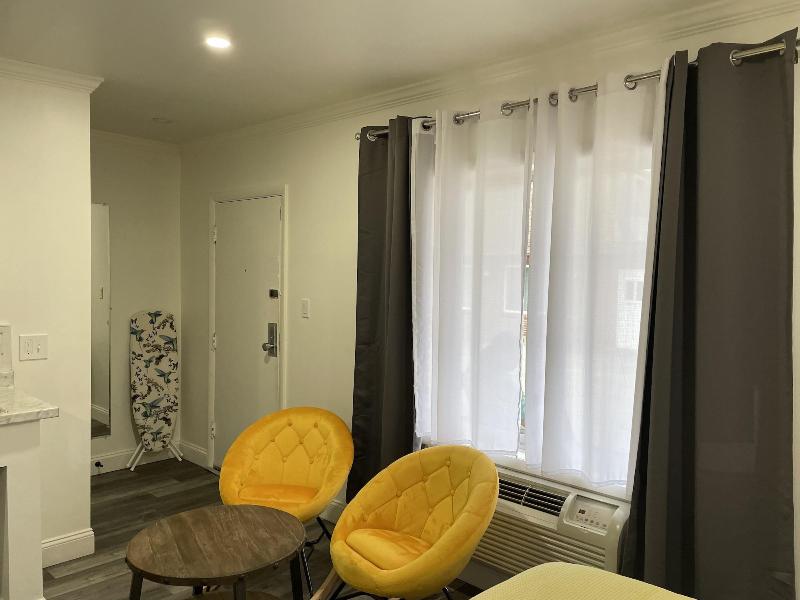 Gatehouse Motel image