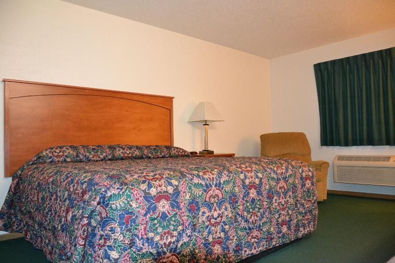 Carrington Inn & Suites image