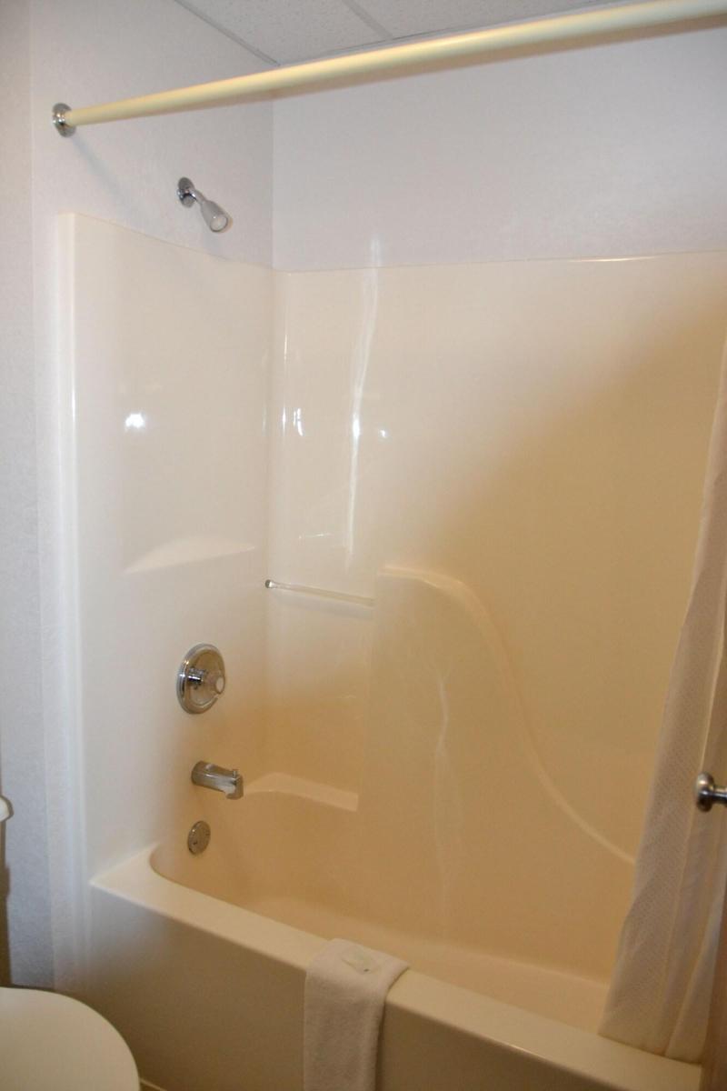 Carrington Inn & Suites image 8