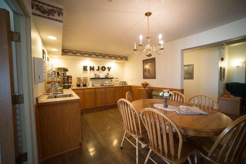 River Valley Inn & Suites image