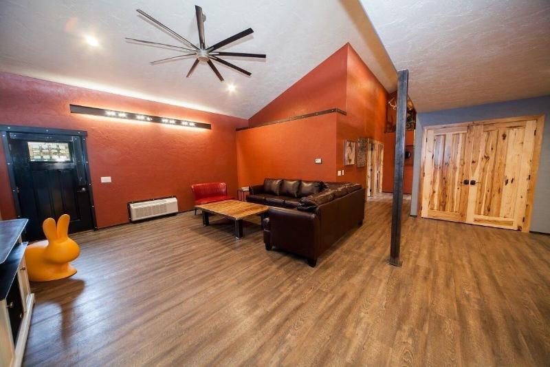 Log Cabin Lodge & Suites image