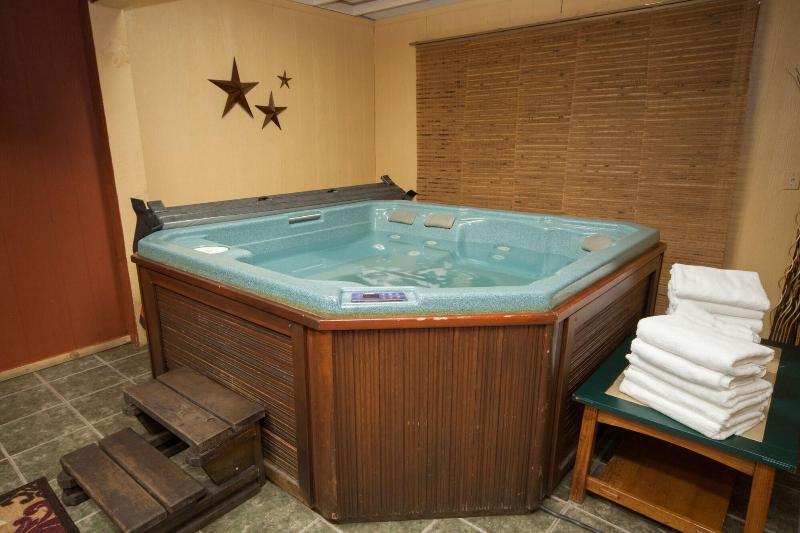 Log Cabin Lodge & Suites image