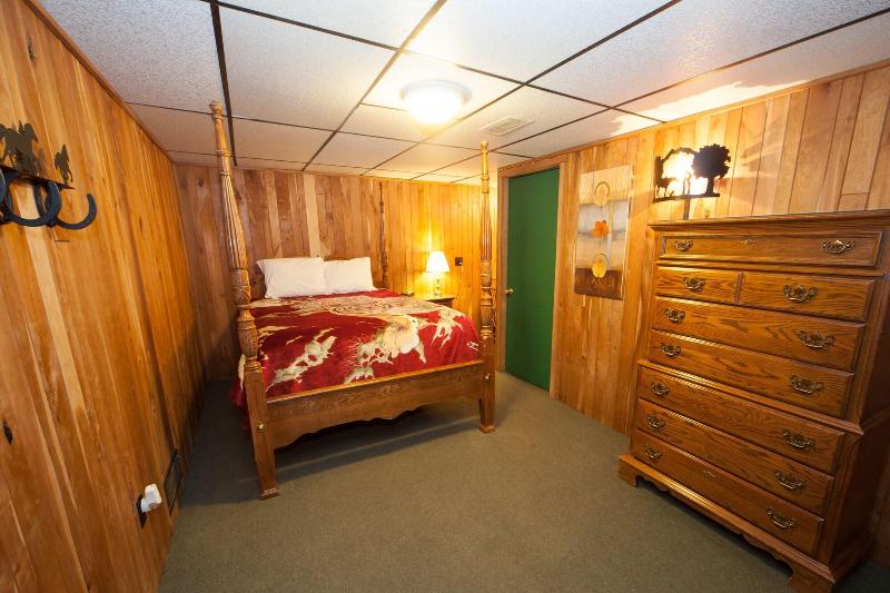 Log Cabin Lodge & Suites image