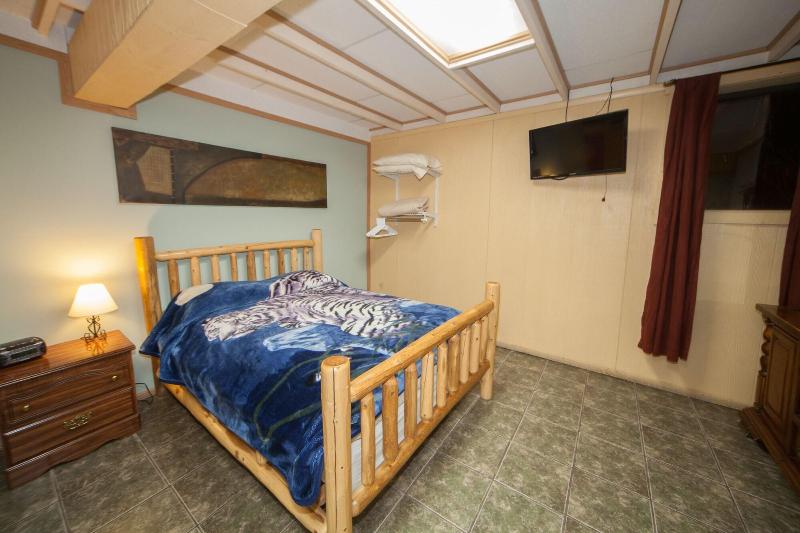 Log Cabin Lodge & Suites image