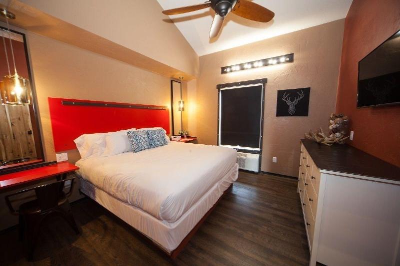 Log Cabin Lodge & Suites image