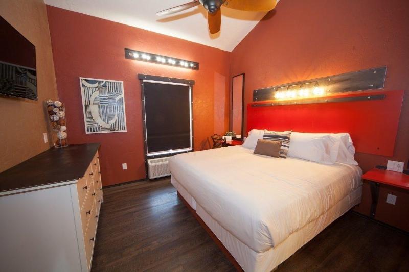 Log Cabin Lodge & Suites image