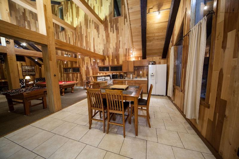 Log Cabin Lodge & Suites image