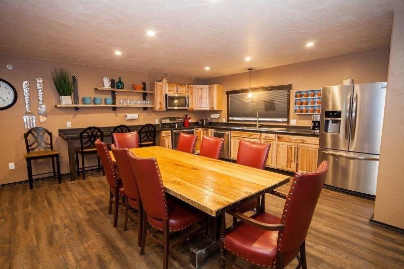 Log Cabin Lodge & Suites image