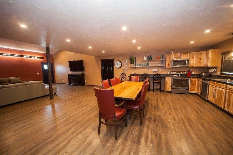 Log Cabin Lodge & Suites image